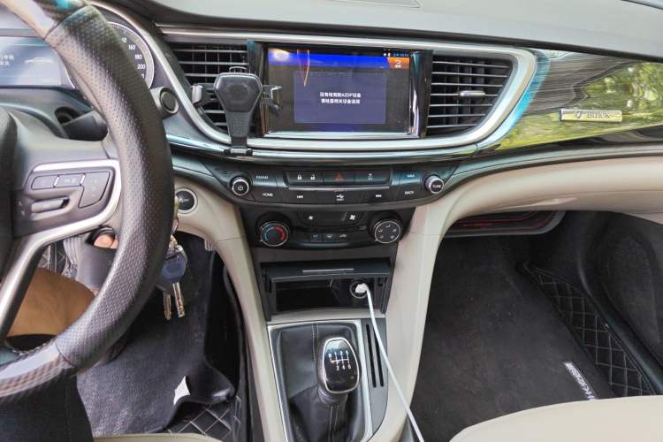 Used Buick GT 2018 15T Manual Elite Version China V Standard Audio And AC Panel