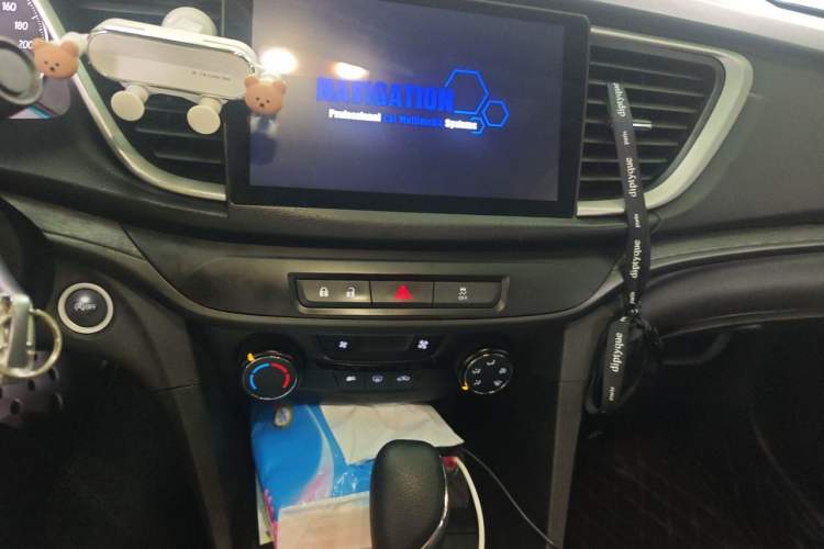 Used Buick GT 2018 18T Automatic Elite Model Audio And AC Panel