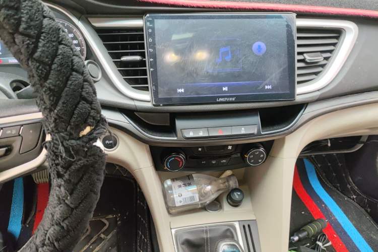 Used Buick GT 2018 15T Manual Elite Version China V Standard Audio And AC Panel