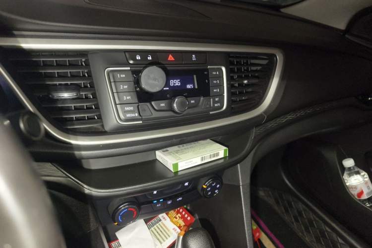 Used Buick GT 2018 18T Automatic Elite Model Audio And AC Panel