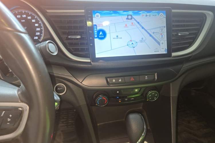 Used Buick GT 2018 18T Automatic Elite Model Audio And AC Panel