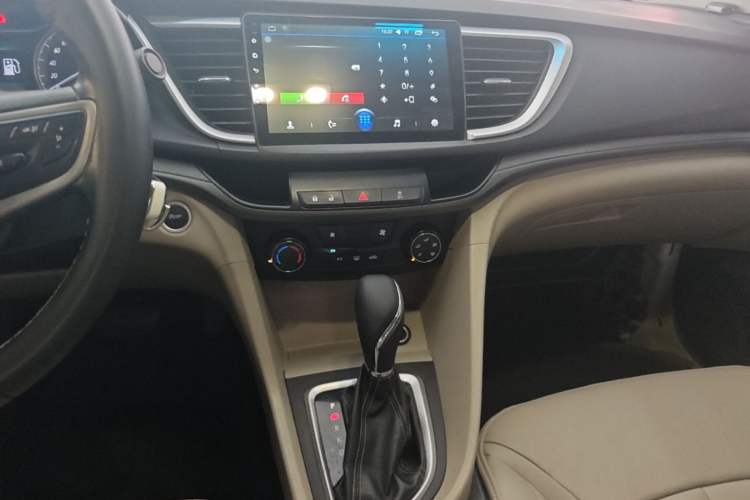 Used Buick GT 2018 15T Dual-Clutch Elite Model China V Standard Audio And AC Panel