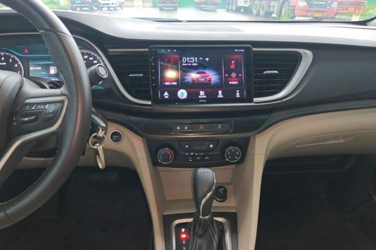 Used Buick GT 2018 15T Dual-Clutch Elite Model China V Standard Audio And AC Panel