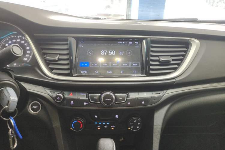 Used Buick GT 2018 18T Automatic Elite Model Audio And AC Panel