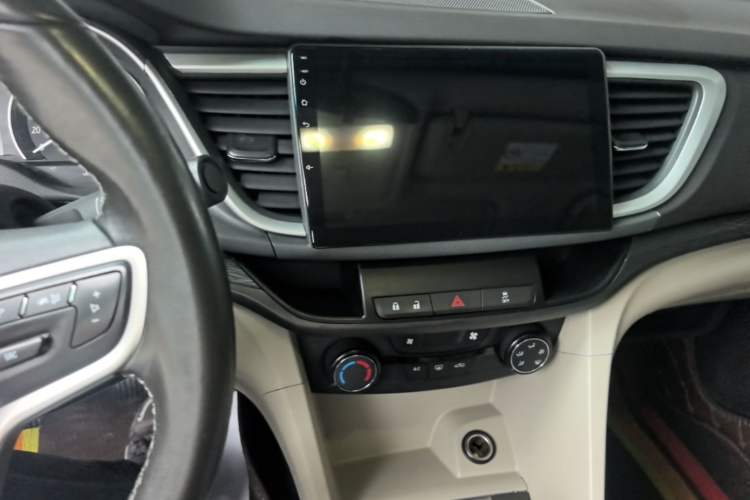 Used Buick GT 2018 15T Manual Elite Version China V Standard Audio And AC Panel