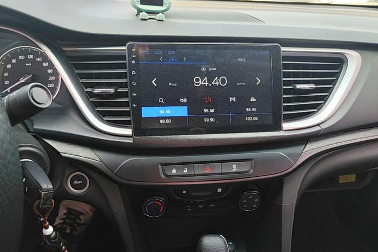 Used Buick GT 2018 18T Automatic Elite Model Audio And AC Panel