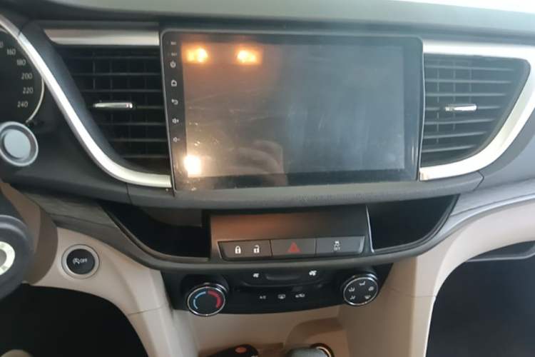 Used Buick GT 2018 15T Dual-Clutch Advanced Model China V Standard Audio And AC Panel