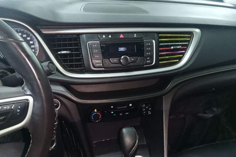 Used Buick GT 2018 18T Automatic Elite Model Audio And AC Panel