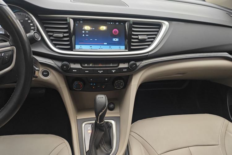 Used Buick GT 2018 15T Dual-Clutch Elite Model China V Standard Audio And AC Panel