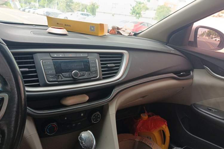 Used Buick GT 2018 15T Dual-Clutch Elite Model China V Standard Audio And AC Panel