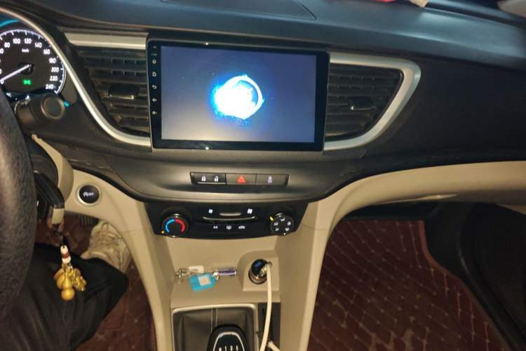 Used Buick GT 2018 15T Manual Elite Version China V Standard Audio And AC Panel