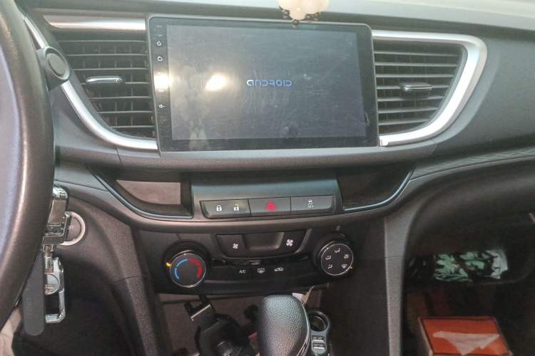 Used Buick GT 2018 18T Automatic Elite Model Audio And AC Panel