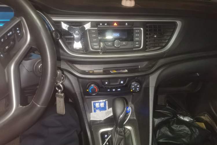 Used Buick GT 2018 18T Automatic Elite Model Audio And AC Panel