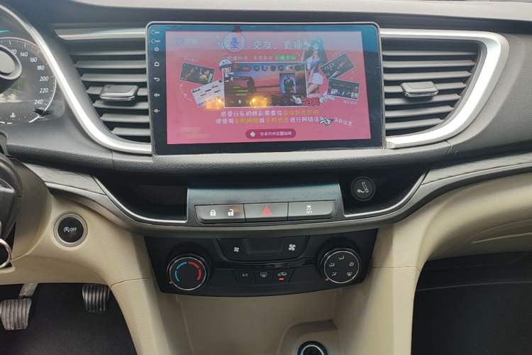 Used Buick GT 2018 15T Manual Entry-Level Version China V Standard Audio And AC Panel