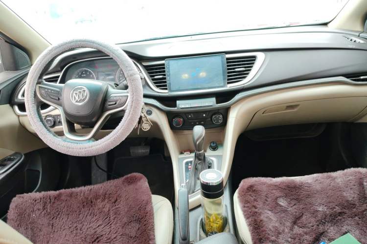 Used Buick GT 2018 15T Dual-Clutch Elite Model China V Standard Audio And AC Panel