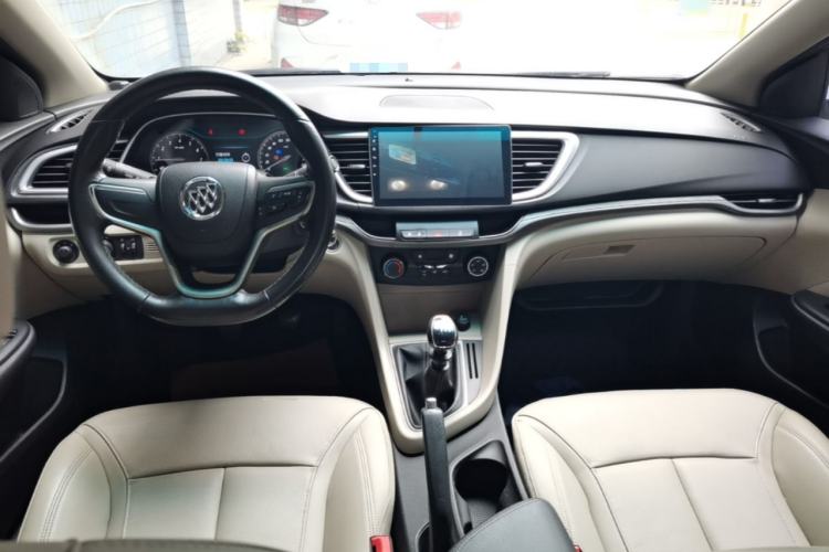 Used Buick GT 2018 15T Manual Elite Version China V Standard Center Console