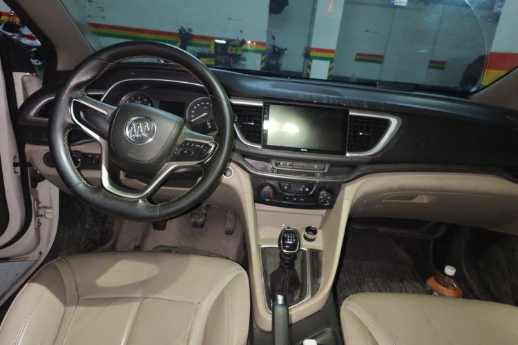 Used Buick GT 2018 15T Manual Elite Version China V Standard Center Console
