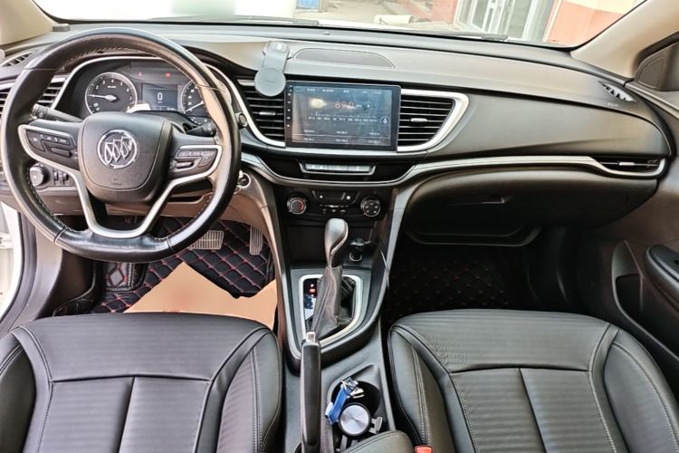 Used Buick GT 2018 18T Automatic Elite Model Center Console
