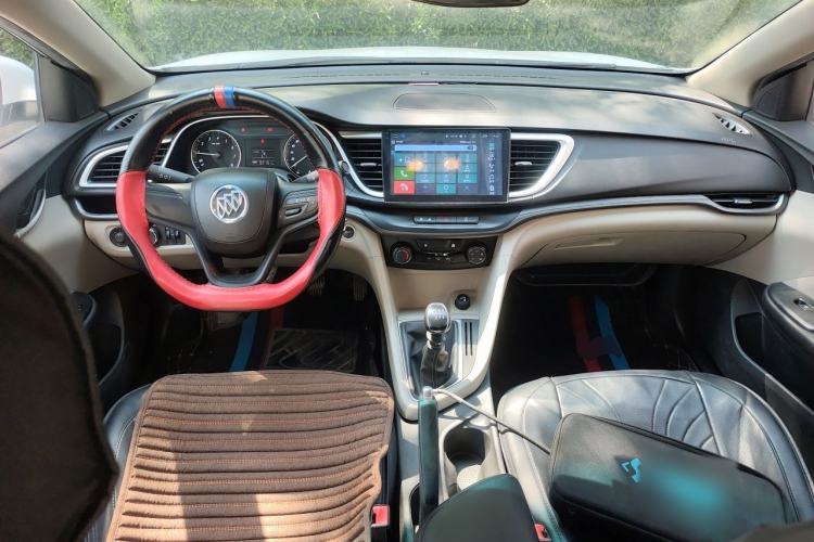 Used Buick GT 2018 15T Manual Entry-Level Version China V Standard Center Console
