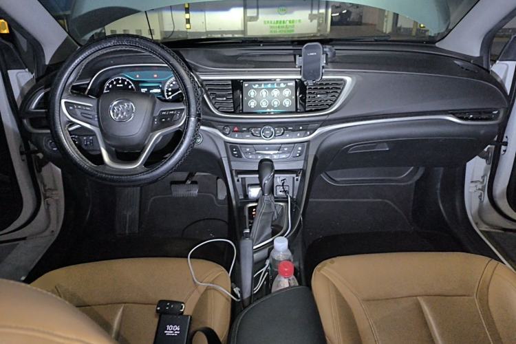 Used Buick GT 2018 18T Automatic Flagship Model Center Console