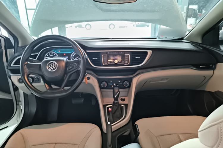 Used Buick GT 2018 15T Dual-Clutch Advanced Model China V Standard Center Console