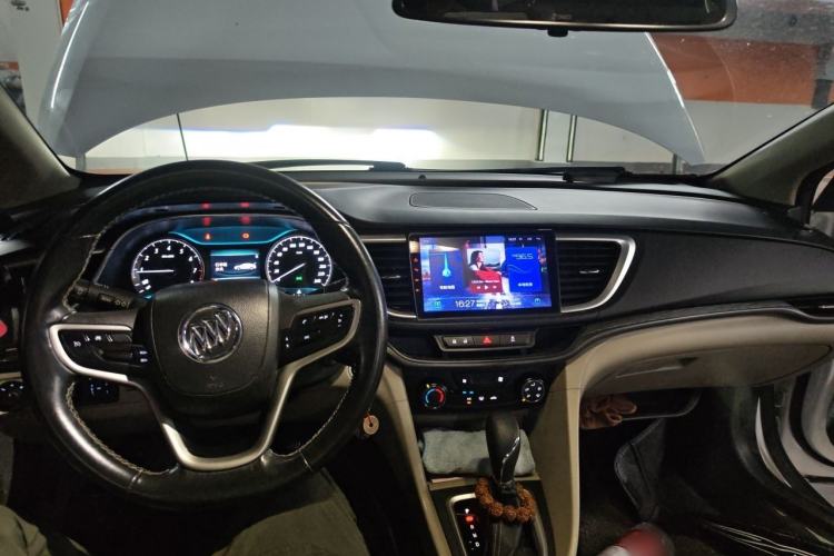 Used Buick GT 2018 15T Dual-Clutch Elite Model China V Standard Center Console
