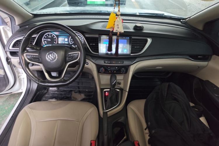 Used Buick GT 2018 15T Dual-Clutch Elite Model China V Standard Center Console