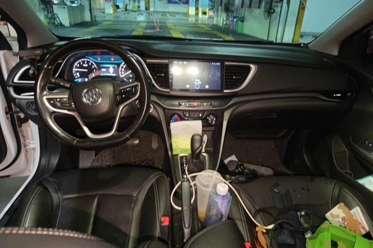 Used Buick GT 2018 18T Automatic Elite Model Center Console
