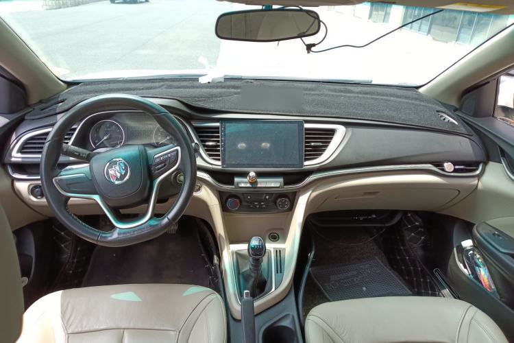 Used Buick GT 2018 15T Manual Elite Version China V Standard Center Console