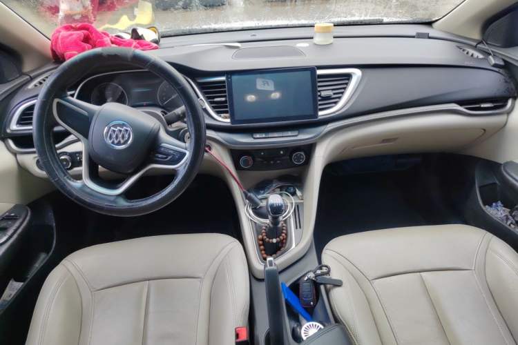 Used Buick GT 2018 15T Manual Elite Version China V Standard Center Console