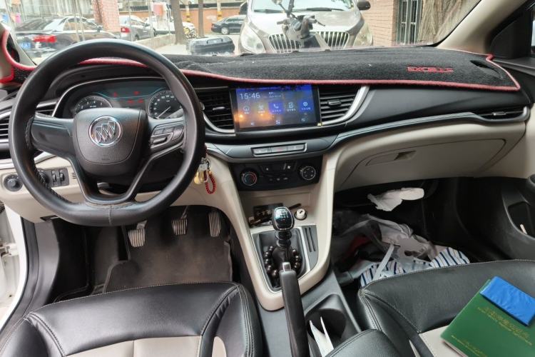 Used Buick GT 2018 15T Manual Entry-Level Version China V Standard Center Console