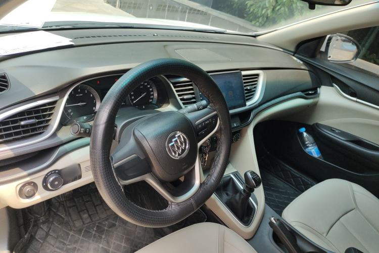 Used Buick GT 2018 15T Manual Elite Version China V Standard Center Console