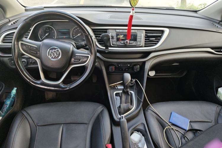 Used Buick GT 2018 18T Automatic Elite Model Center Console