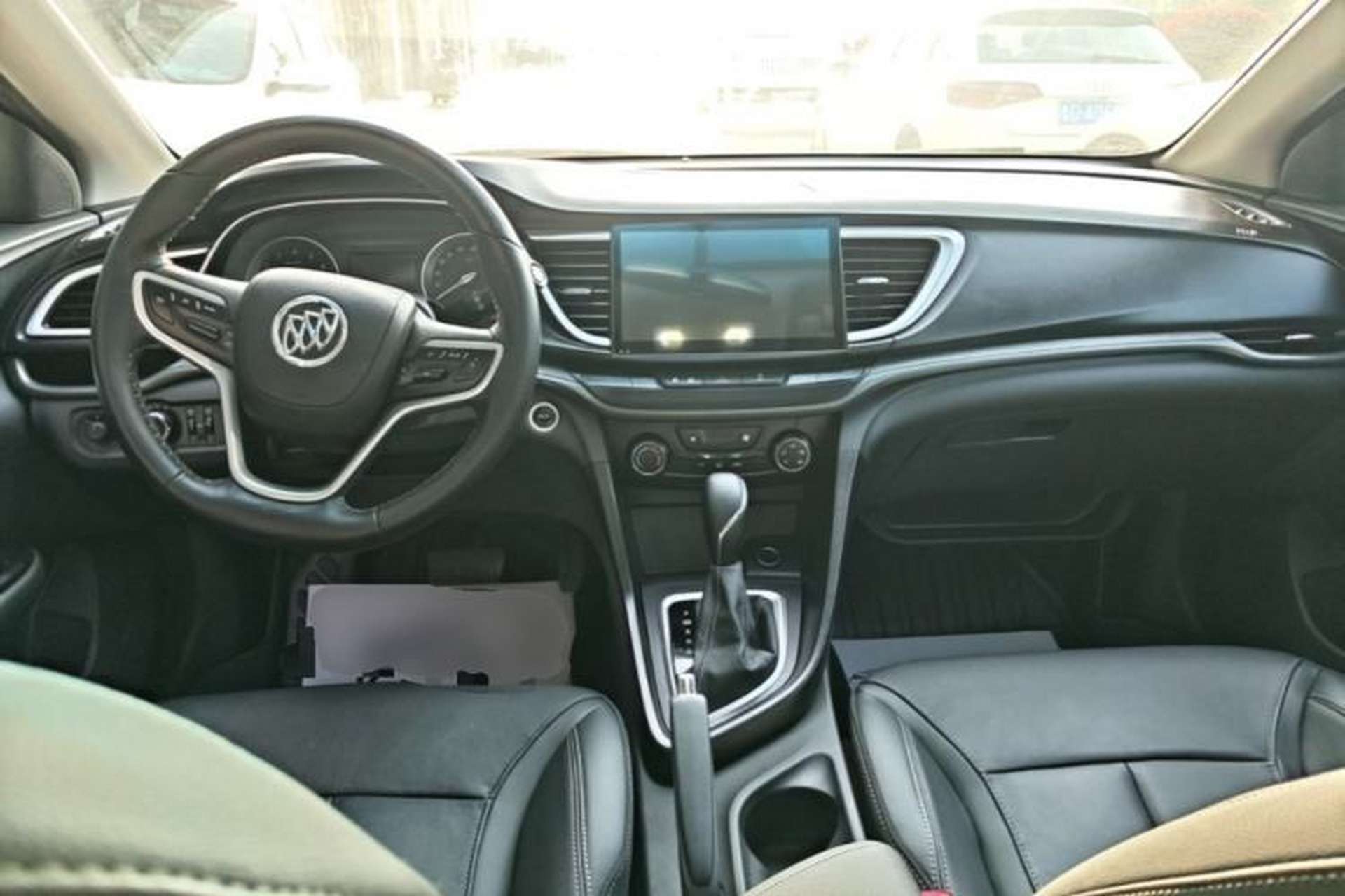 Used Buick GT 2018 18T Automatic Elite Model Center Console