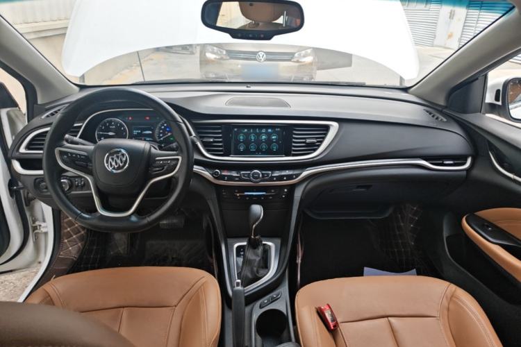 Used Buick GT 2018 18T Automatic Flagship Model Center Console