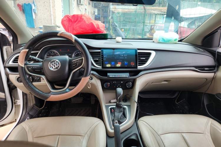 Used Buick GT 2018 15T Dual-Clutch Elite Model China V Standard Center Console