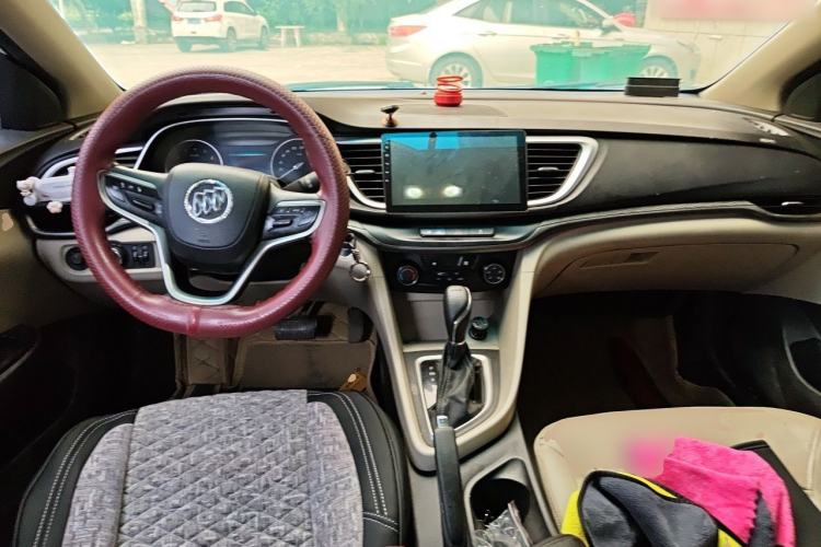 Used Buick GT 2018 15T Dual-Clutch Elite Model China V Standard Center Console