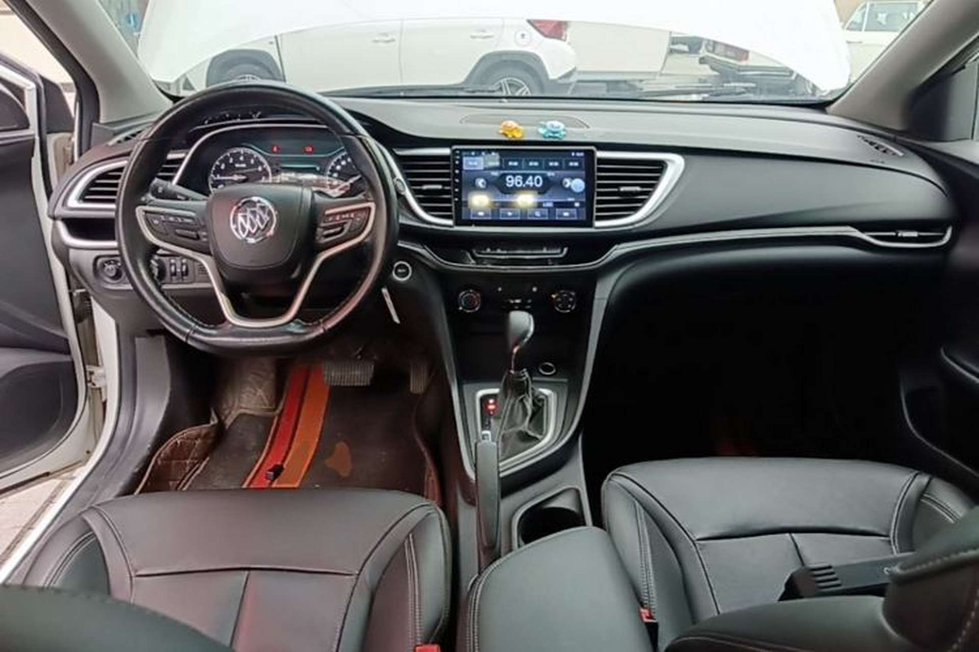 Used Buick GT 2018 18T Automatic Elite Model Center Console