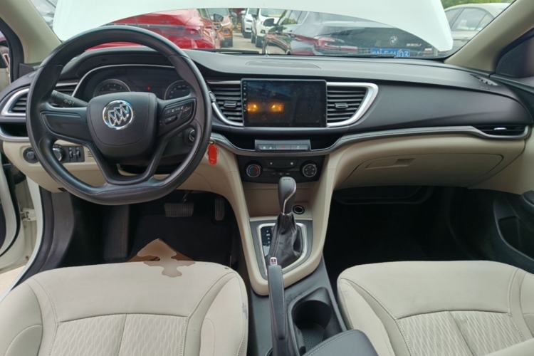 Used Buick GT 2018 15T Dual-Clutch Advanced Model China V Standard Center Console