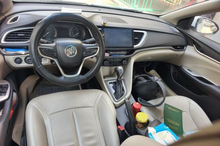 Used Buick GT 2018 15T Dual-Clutch Elite Model China V Standard Center Console