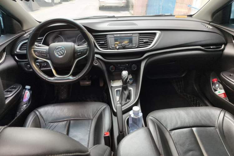 Used Buick GT 2018 18T Automatic Elite Model Center Console