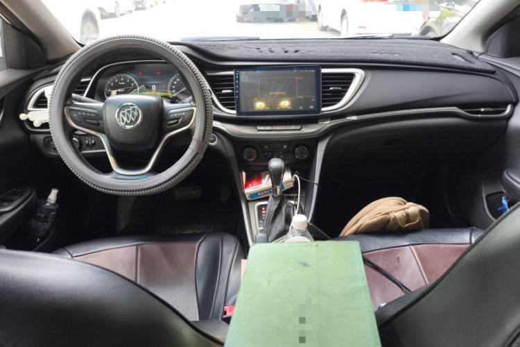 Used Buick GT 2018 18T Automatic Elite Model Center Console