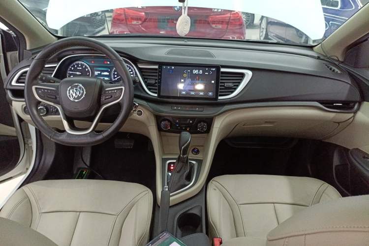 Used Buick GT 2018 15T Dual-Clutch Elite Model China V Standard Center Console