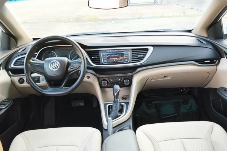 Used Buick GT 2018 15T Dual-Clutch Advanced Model China V Standard Center Console