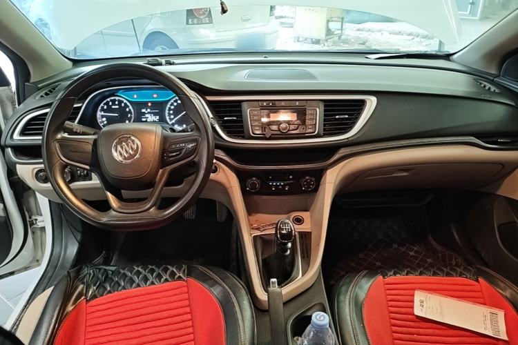 Used Buick GT 2018 15T Manual Entry-Level Version China V Standard Center Console