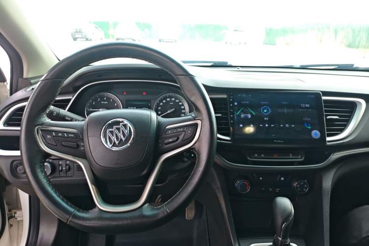 Used Buick GT 2018 18T Automatic Elite Model Center Console
