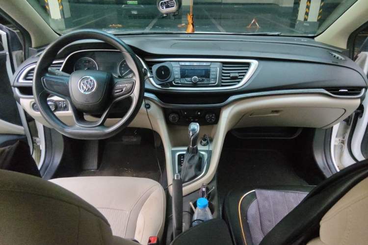Used Buick GT 2018 15T Dual-Clutch Advanced Model China V Standard Center Console