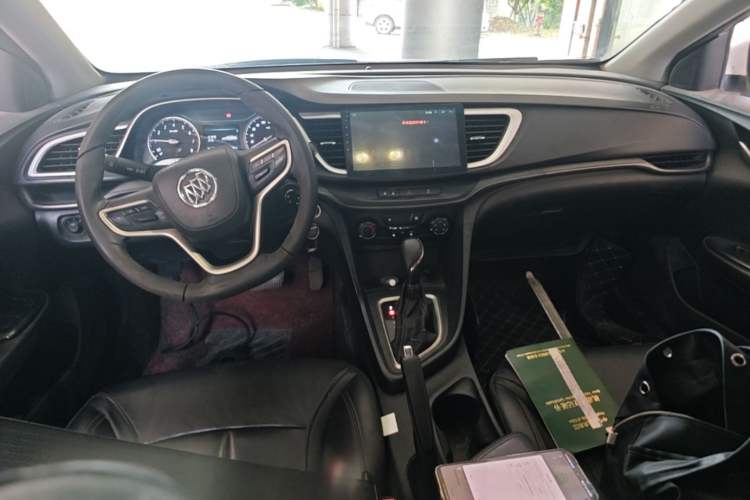 Used Buick GT 2018 18T Automatic Elite Model Center Console