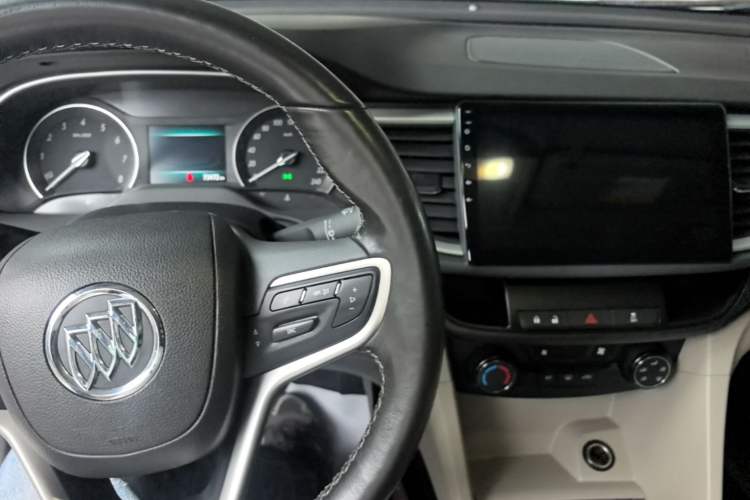 Used Buick GT 2018 15T Manual Elite Version China V Standard Center Console