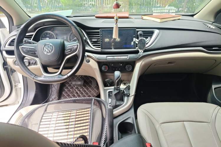 Used Buick GT 2018 15T Dual-Clutch Elite Model China V Standard Center Console